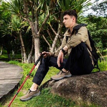 Udobne ortopedske cipele od brušene kože – mekane i udobne, s izvrsnom potporom – za ublažavanje bolova u stopalima.